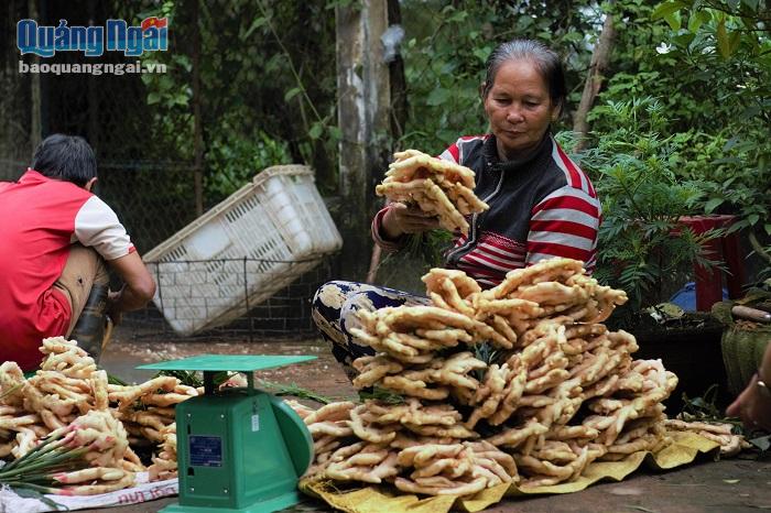 Nông dân phấn khởi thu hoạch vụ gừng Tết